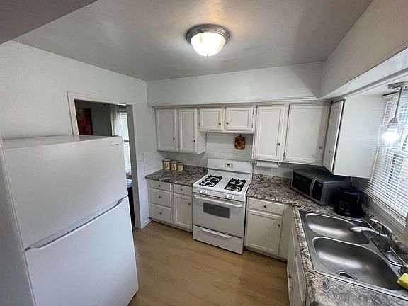 4th image of 1509 N 61st Ter