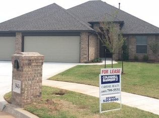 9404 Shallow Lake Ct, Oklahoma City, OK 73159