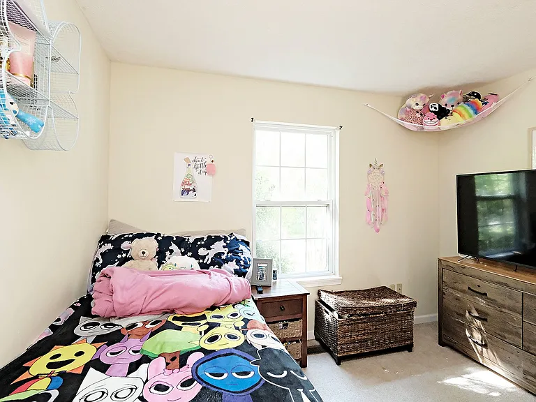 26 Begum Rd — Photo 8