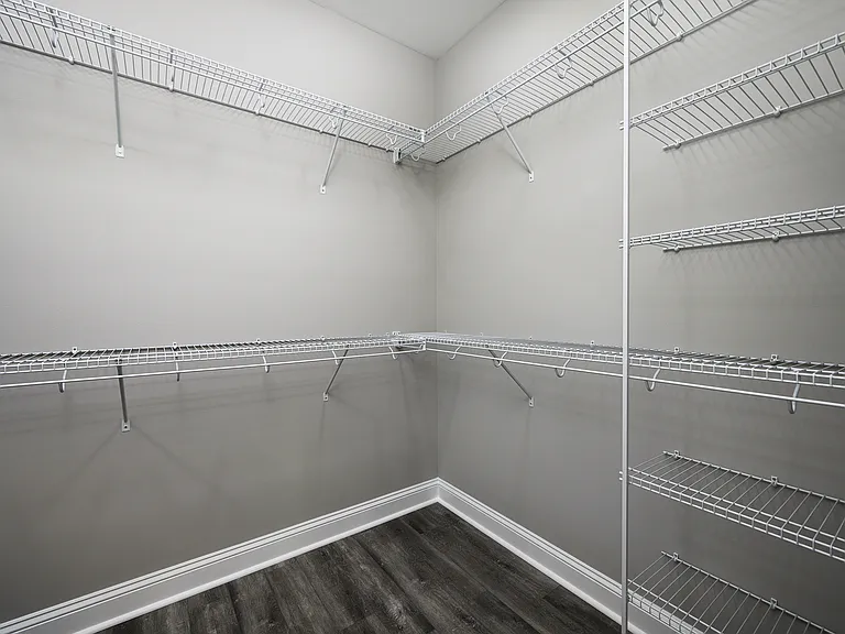 403 Hart Dr — Photo 6