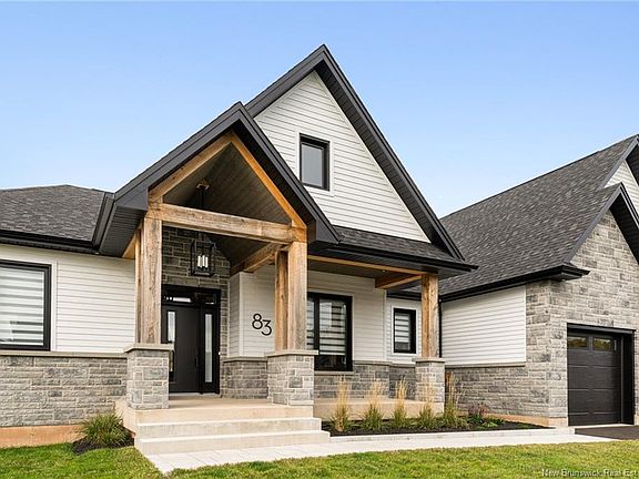 3rd image of 83 Royal Oaks Blvd
