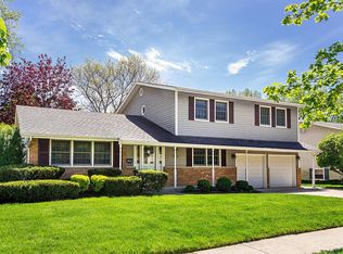 411 N Everett Dr, Palatine, IL 60074