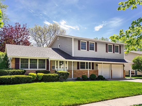 411 N Everett Dr, Palatine, IL 60074