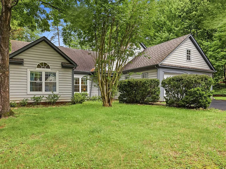 1634 Brightfield Pl — Photo 33