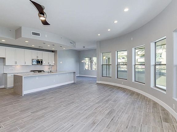 5th image of 945 E Playa Del Norte Dr