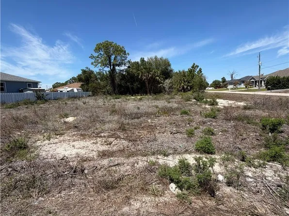 2415 Conway Ave N, Lehigh Acres, FL 33971