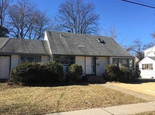 124 Independence Dr, Roselle, NJ 07203