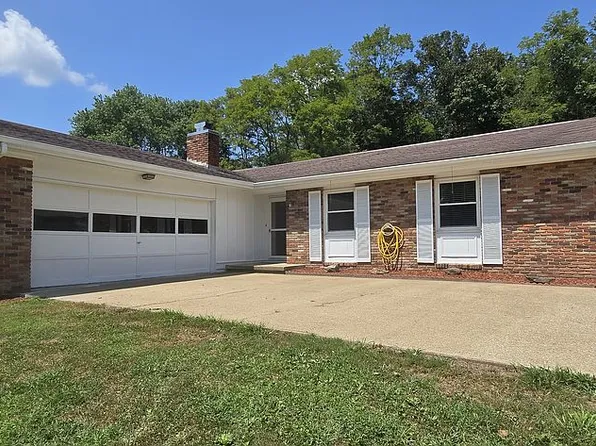 324 Carman Dr, Gallipolis, OH 45631