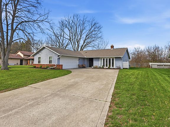 2nd image of 374 N Sarwil Dr