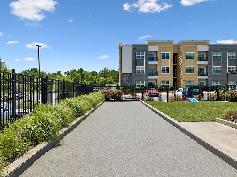 Zen Garden Apartments — Photo 43