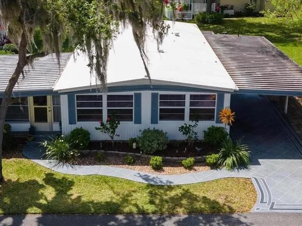 202 Jacaranda Dr, Leesburg, FL 34748