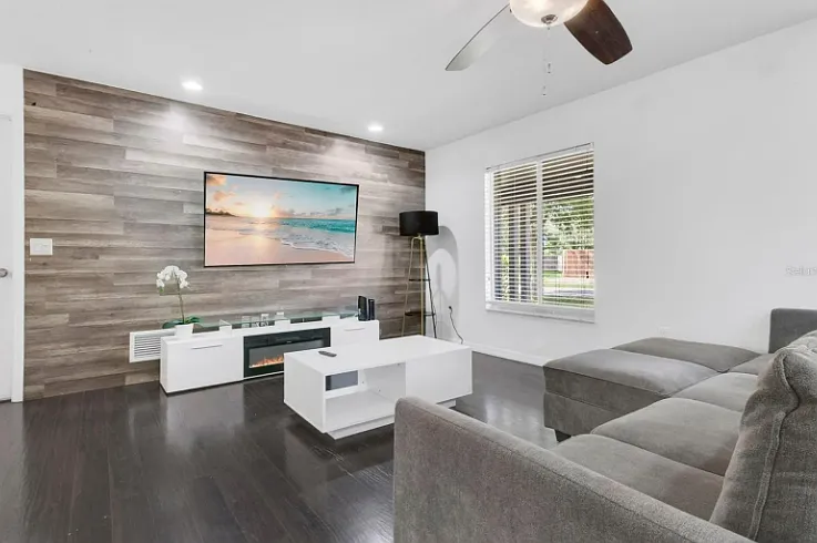 3 bed, 1620 sqft, $3,600 — Photo 3