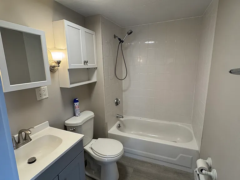 72 Pleasant St — Photo 9