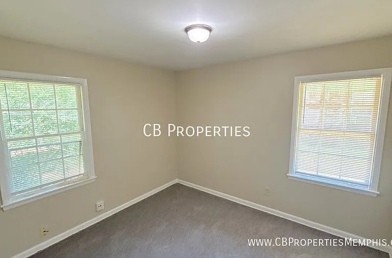 4027 Faronia Dr — Photo 3