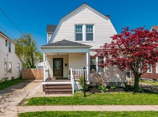1616 Hopkins Ave, Lakewood, OH