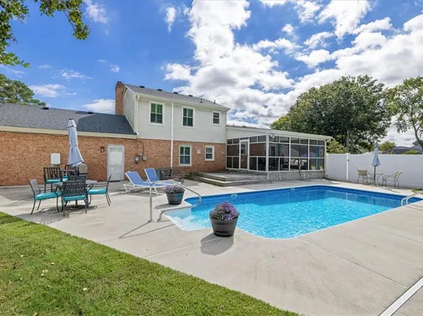 4100 Weyanoke Dr, Portsmouth, VA 23703