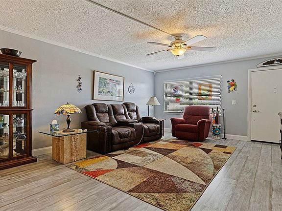 5th image of 4910 BAY STREET NE #310
