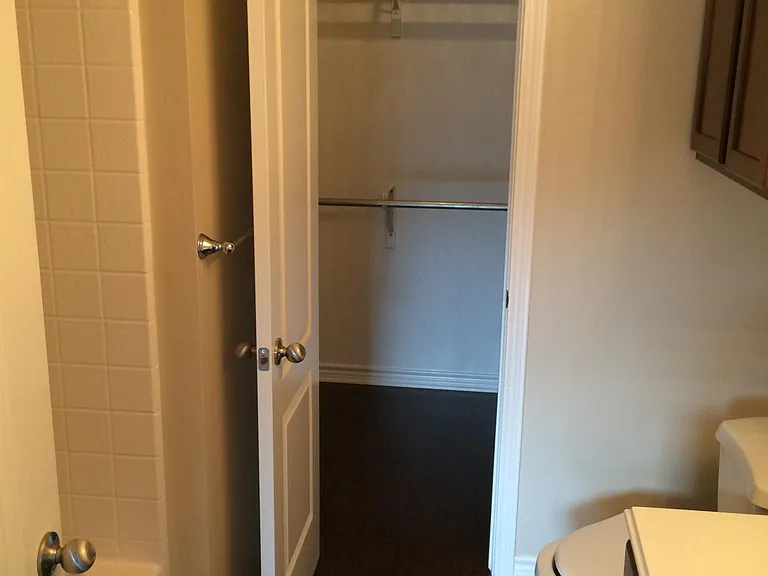 210 Tully Trl — Photo 8