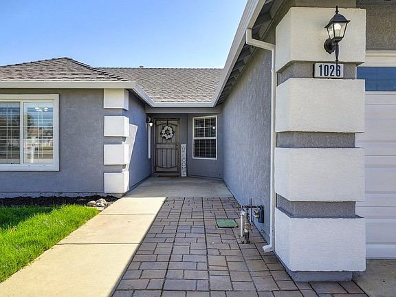 4th image of 1026 Bay Landing Way