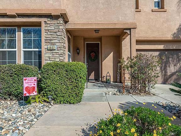 3rd image of 4932 W Arrezzo Avenue