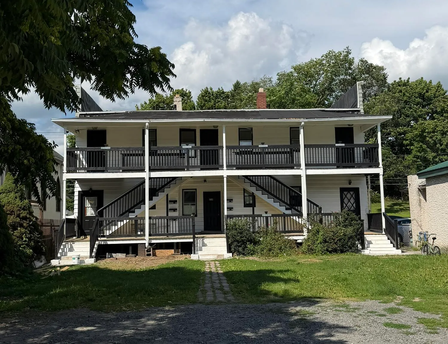 2 bed, 1.0 bath, 800 sqft, $1,175 — Photo 1