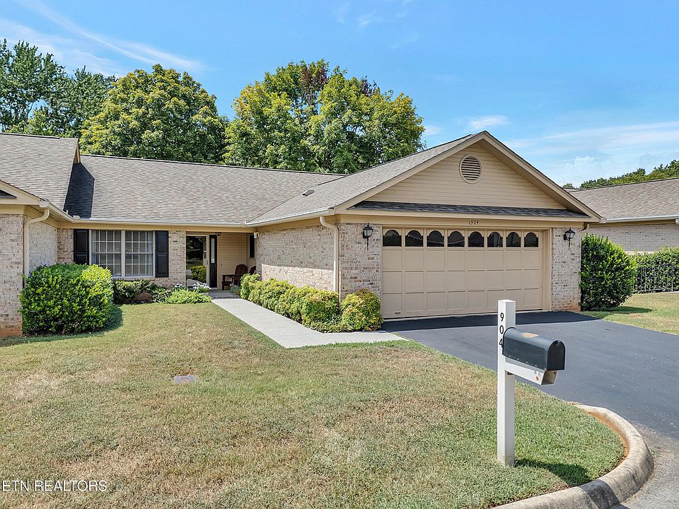 1st image of 904 Portsmouth Cir