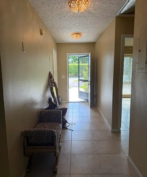 728 Lago Rd — Photo 3