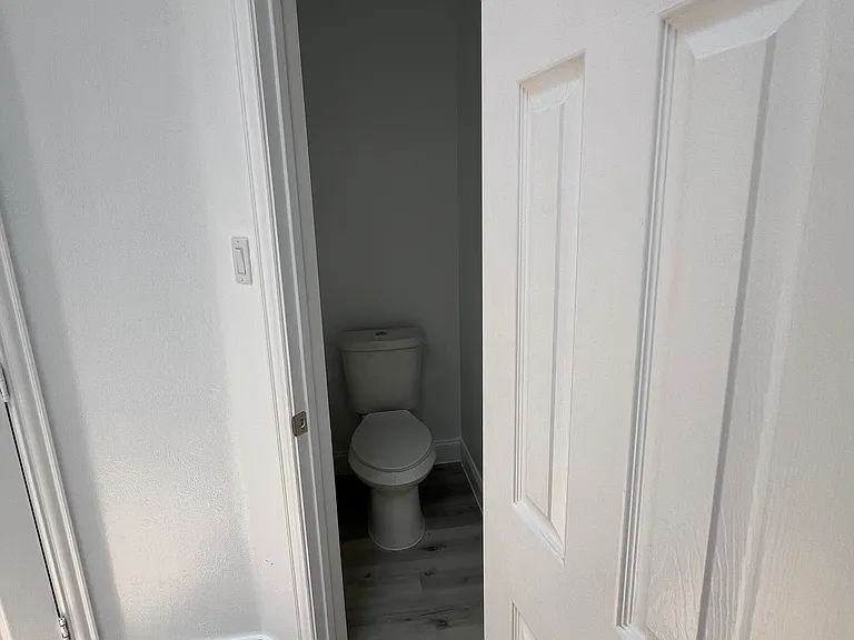 7717 Lakecrest Ct — Photo 17
