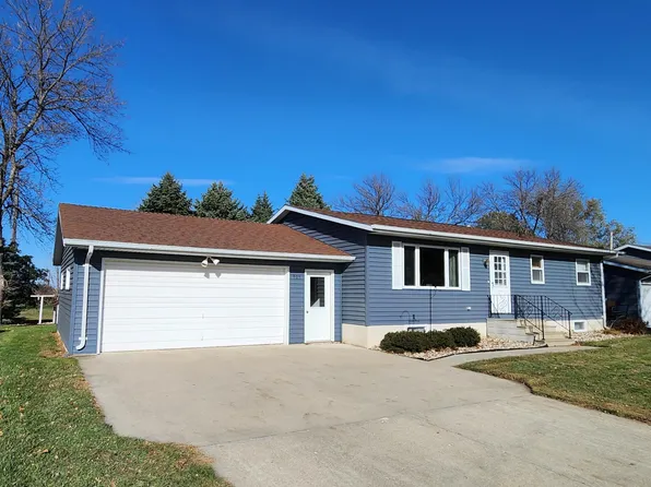 905 2nd St NW, Pipestone, MN 56164
