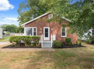 809 Barnes St, Reidsville, NC 27320