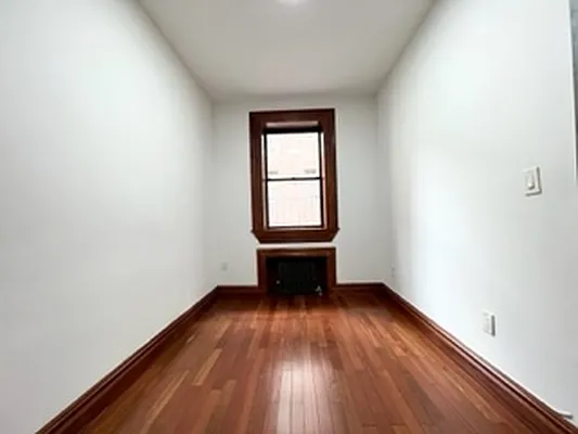 Rented by Bond New York | media 19