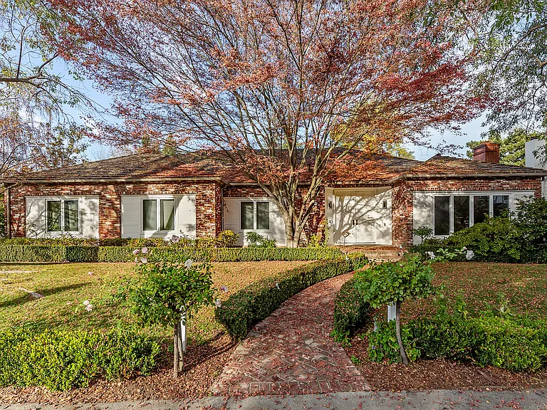 860 Monte Rosa Dr — Photo 2