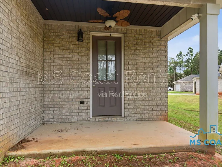 15334 Oak Creek Cv — Photo 24