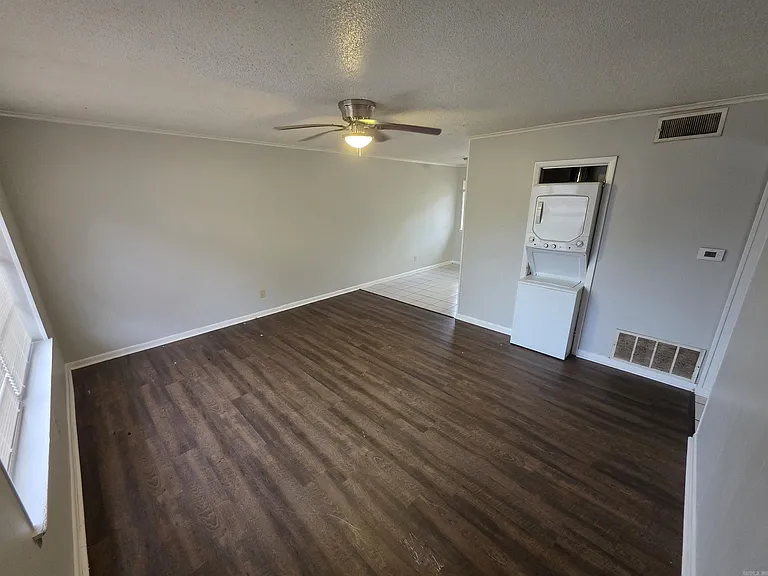 1401 Plummer Dr #A — Photo 3