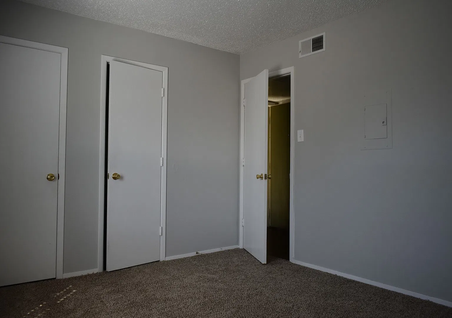 Charming 1-Bedroom Apartment in Fort Worth 700 Sq. Ft. — Photo 3