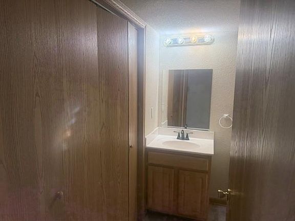 4th image of 18504 3rd St
