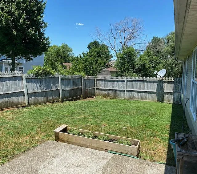 1704 Chris Dr — Photo 20