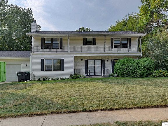 2nd image of 9817 Charles St