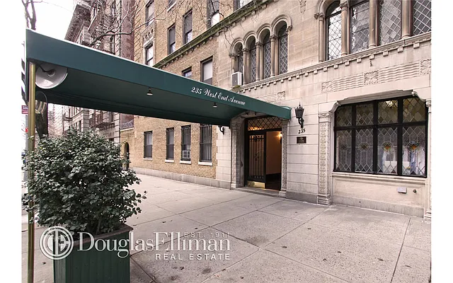 Rented by Douglas Elliman | media 62