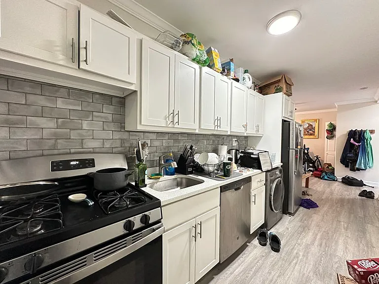 4222 N Clark St #2 — Photo 3
