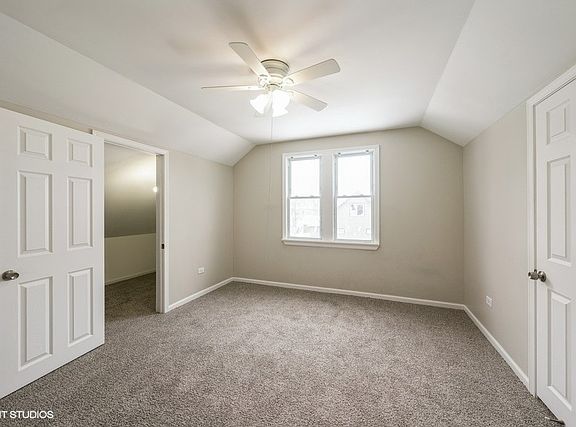 5th image of 562 Woodlawn Ave