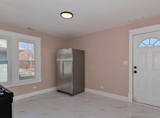 808 Grand Ave #2, Waukegan, IL 60085