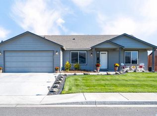 6111 Riverhawk Ln, Pasco, WA 99301