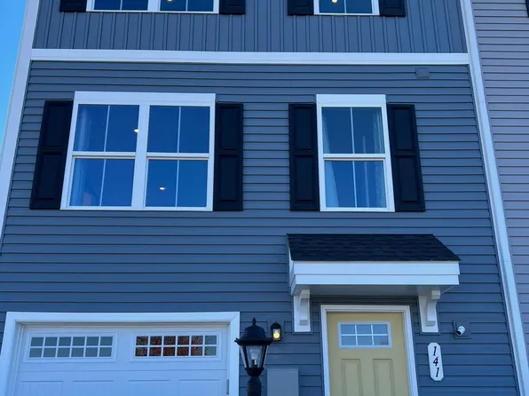 141 Grand St, Middletown, VA 22645