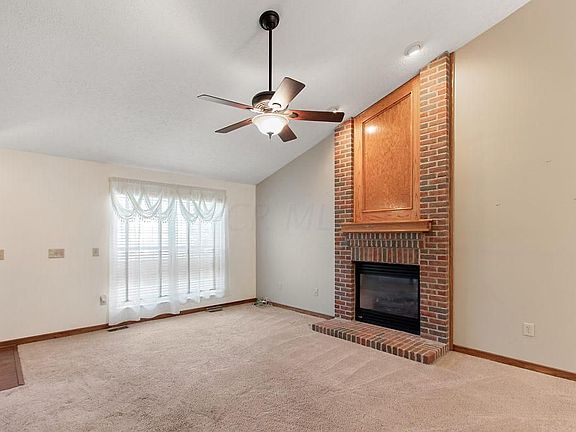 3rd image of 275 Fayer Ct