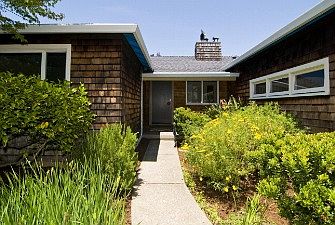 :: 1424 Sir Francis Drake Blvd.