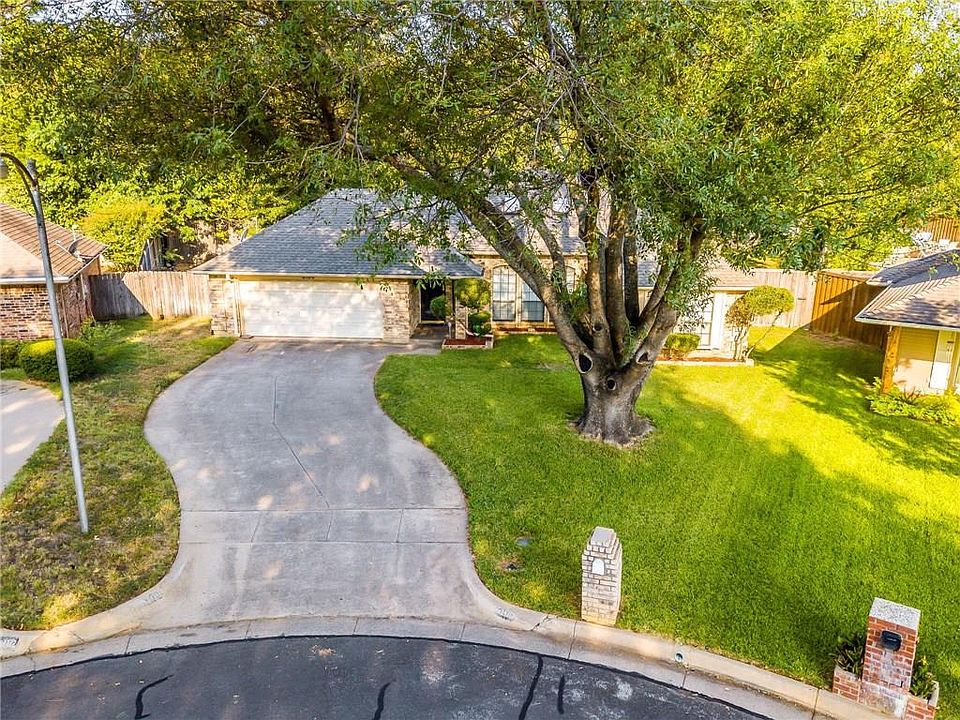 1st image of 6100 Kingswood Dr