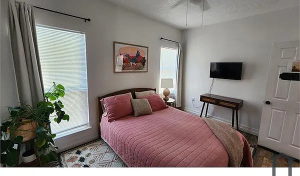 1021 Edith Blvd NE — Photo 14