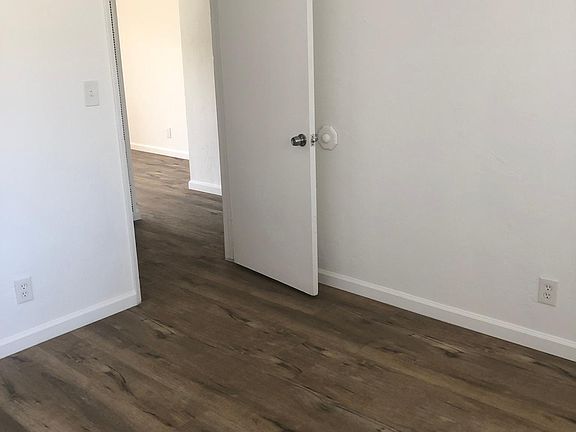 3rd image of 3354 W Orange Ave
