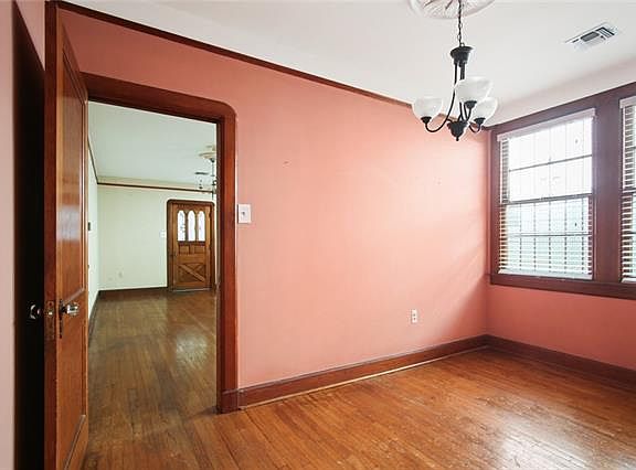 5th image of 237 Delaronde St